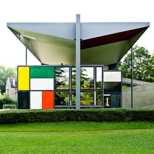 50fc652eb3fc4b068c000066_ad-classics-centre-le-corbusier-heidi-weber-museum-le-corbusier_le-corbusier-switzerland-zurich-heidi-weber-pavili.jpg