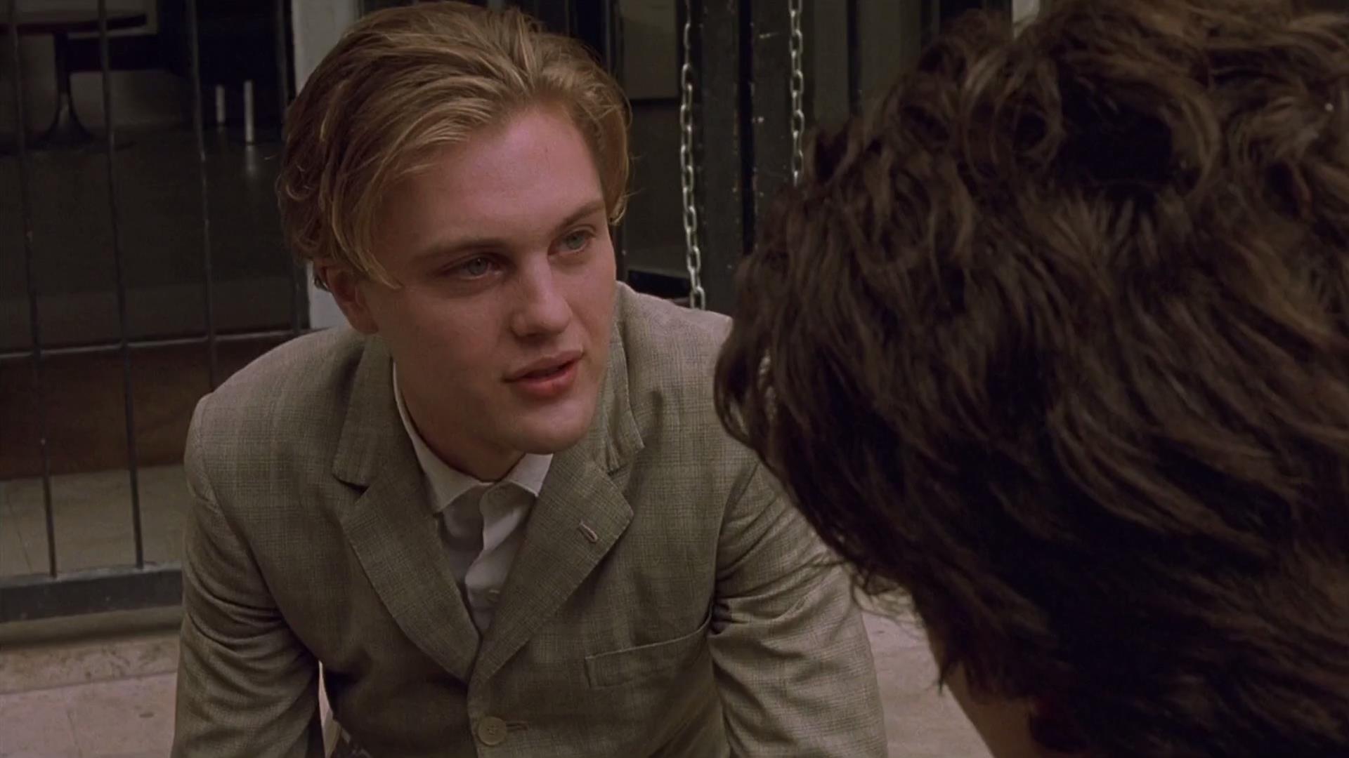 The_Dreamers_2003_1080p_BluRay_x264_AC3-ONe_0000480264ms.jpg