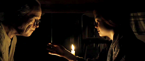 Benjamin-and-Daisy-the-curious-case-of-benjamin-button-32238589-499-210.gif