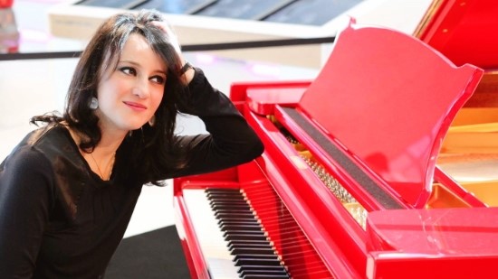 사진_Pianist_Nino_Gurevich_3.jpg