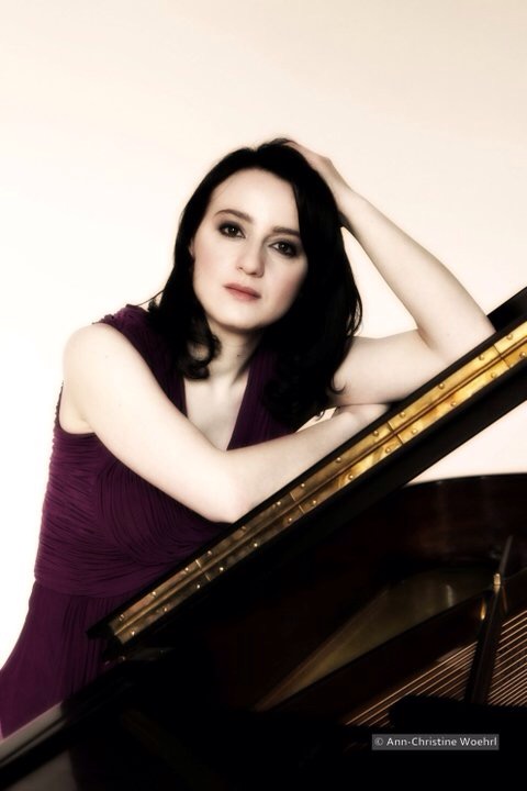 [사진] Pianist Nino Gurevich_2.JPG
