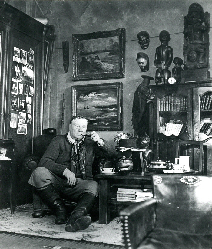 27 - Vlaminck dans son atelier de La Tourilliere vers 1948-50 (dans les annees 1940).jpg