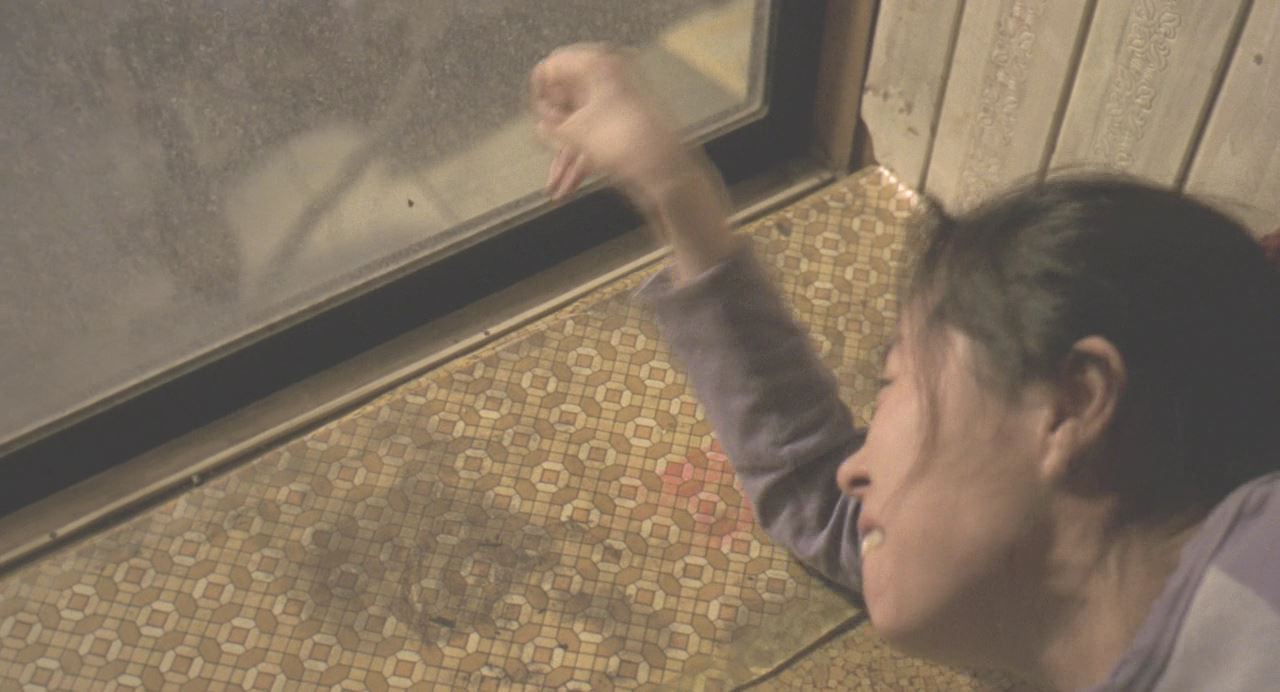 Oasis.2002.720p.BluRay.x264.DTS.2AUDiO-SODiHD.mkv_007394637.jpg