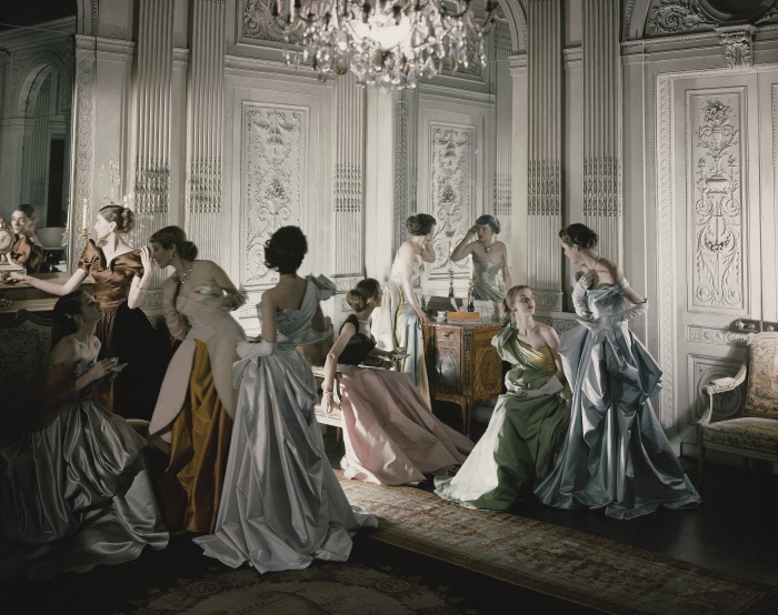 Cecil Beaton_Charles James gowns French & Company, 1948_ⓒ Conde Nast Archive.jpg