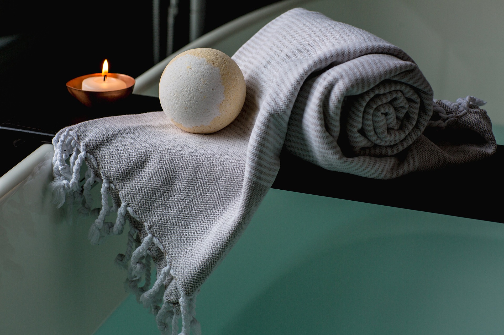 bath-2562327_1920.jpg
