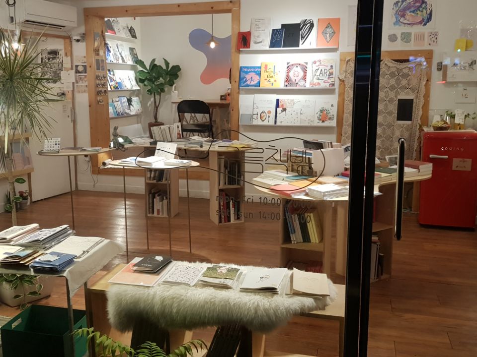 구름 책방 전경 3.jpg