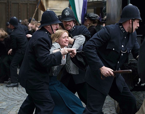 movie_imageUIHXF12O.jpg