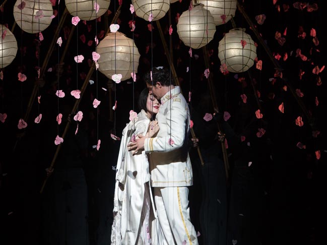 649x486_madama_butterfly_introduction.jpg