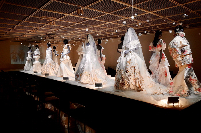 Show Must Go On by 앙드레 김 (10).jpg
