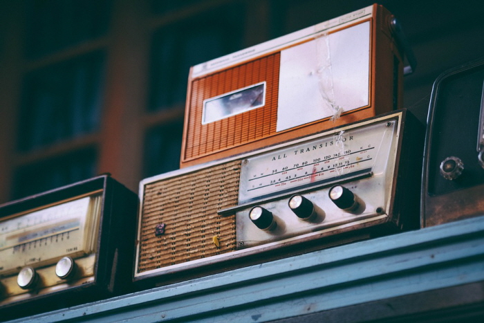 꾸미기_radio-2974649_960_720.jpg