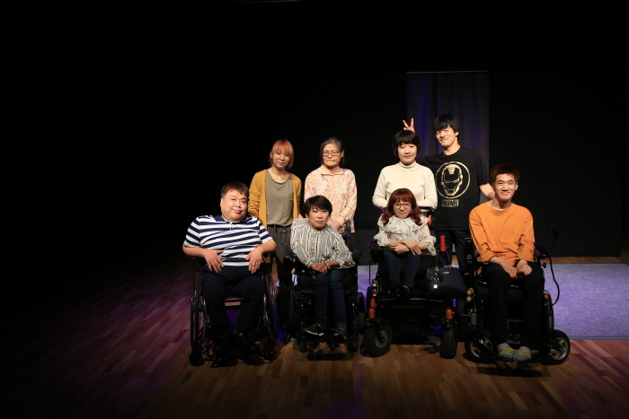 단체사진_극단애인.jpg