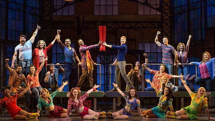 kinky_boots_tour_production_still.jpg