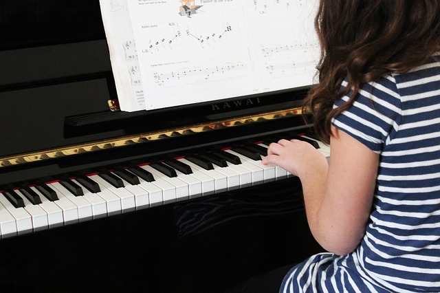 piano-606080_640.jpg