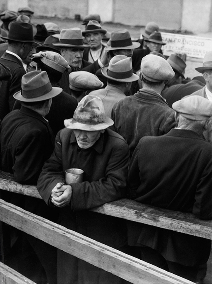 크기변환_Dorthea-Lange-Oakland-Museum-White-Angel-Bread-Line-San-Francisco-1933.jpg