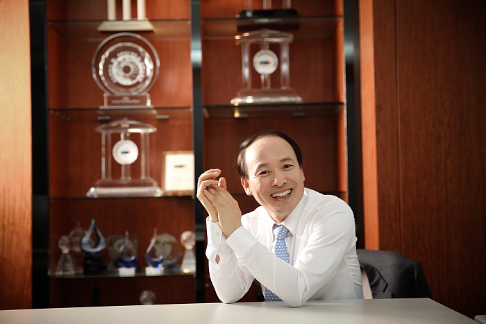 이보균 회장님3.jpg