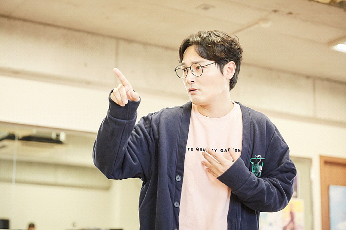 [제공_오디컴퍼니] 스토리오브마이라이프_연습실5_이창용.jpg