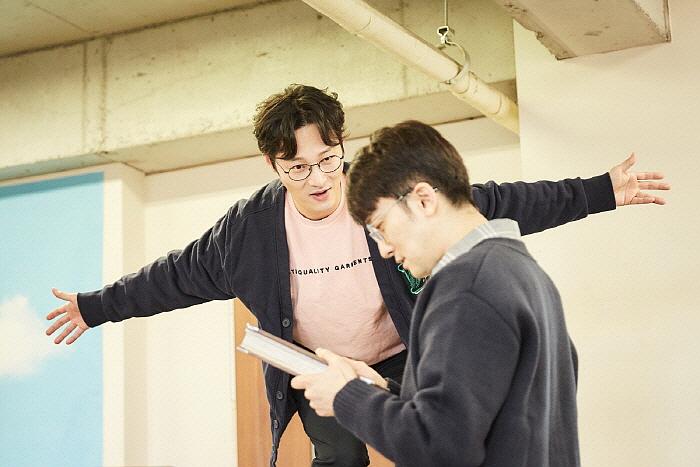 [제공_오디컴퍼니] 스토리오브마이라이프_연습실7_이창용, 강필석.jpg