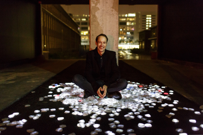 [크기변환][크기변환]portret-daan-roosegaarde-crystal-roosegaarde-7.jpg