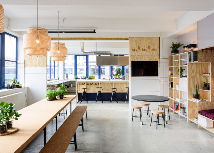 크기변환_Ikea-Space-10-Innovation-Lab_Alastair-Philip-Wiper_dezeen_1568_4.jpg