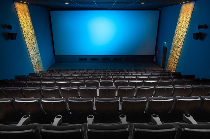 크기변환_cinema-2502213_960_720.jpg