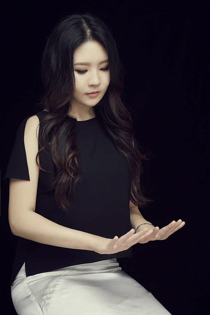pf.문지영2(메인사진)ⓒJino Park(rd).jpg
