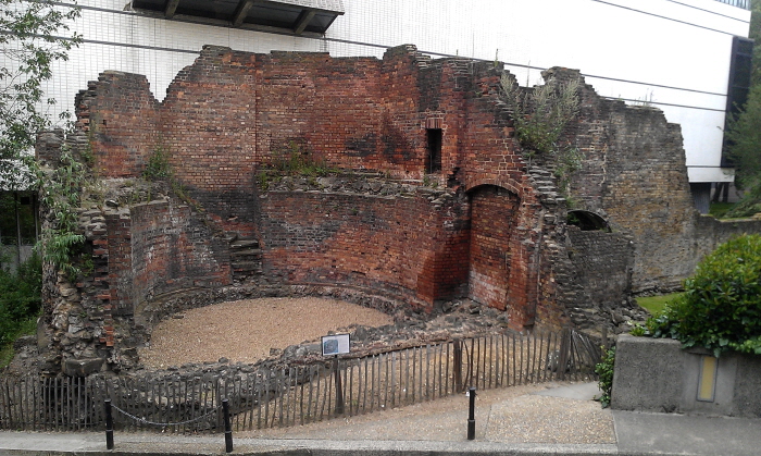 크기변환_2Bastion_14,_London_Wall.jpg
