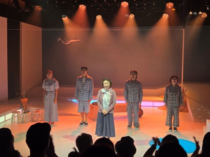 [Review] 치매 할머니는 정말 이상한 사람일까 - 뮤지컬 이상한 나라의 춘자씨