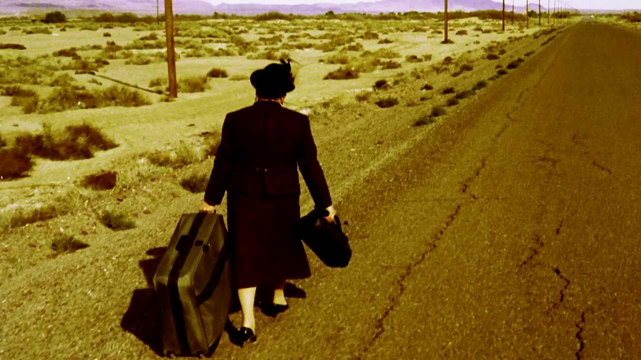 Bagdad.Cafe.1987.720p.BluRay.x264-CiNEFiLE.mkv_000222611.jpg