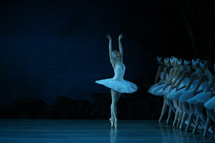 Swan Lake 빅토리아  photo by N.Razina 4.JPG