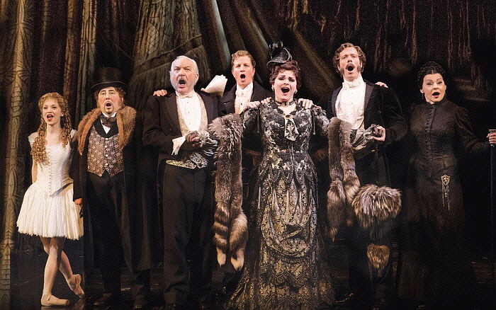 크기변환_0559a96e-46e1-4d38-bc52-15c3e6e2bdb9-517-new-york-phantom-of-the-opera-05.jpg