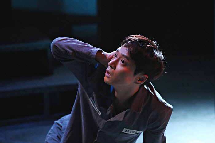 이방인공연사진 (16).jpg