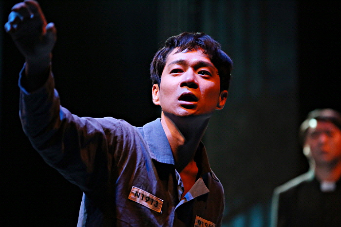 이방인공연사진 (19).jpg