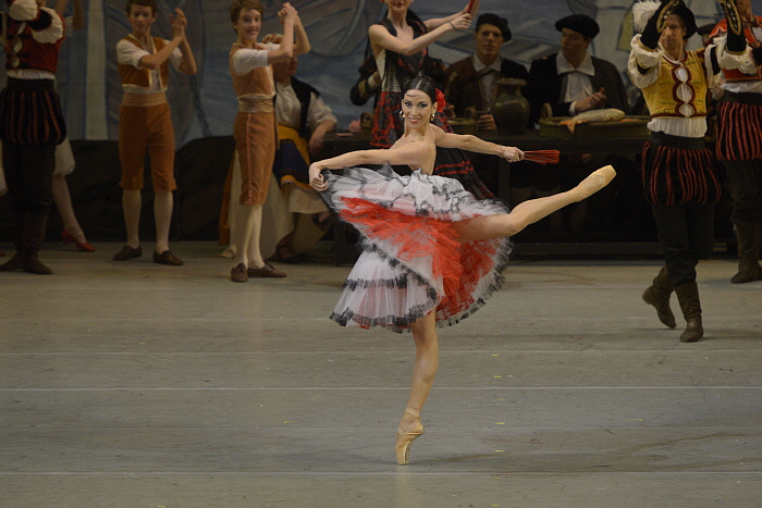Viktoria Tereshkina in Don Quixote by Valentin Baranovsky ⓒ State Academic Mariinsky Theatre (4).JPG
