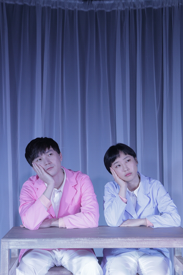 생리에관하여_공연사진1.JPG