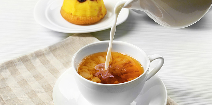 why-do-the-british-add-milk-to-tea-zepbrook-refreshments-for-offices-3.jpg