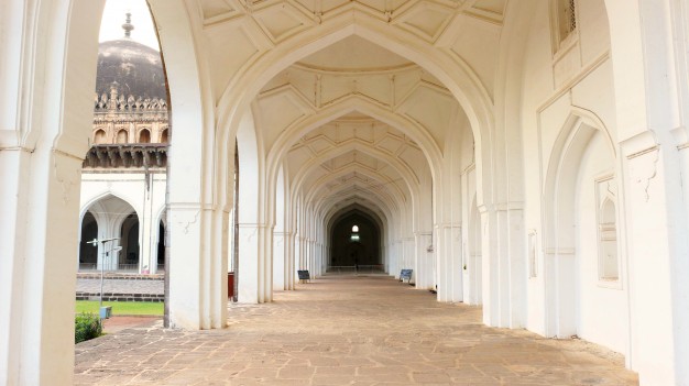 king-kingdom-palace-india-mahal_1376-69.jpg