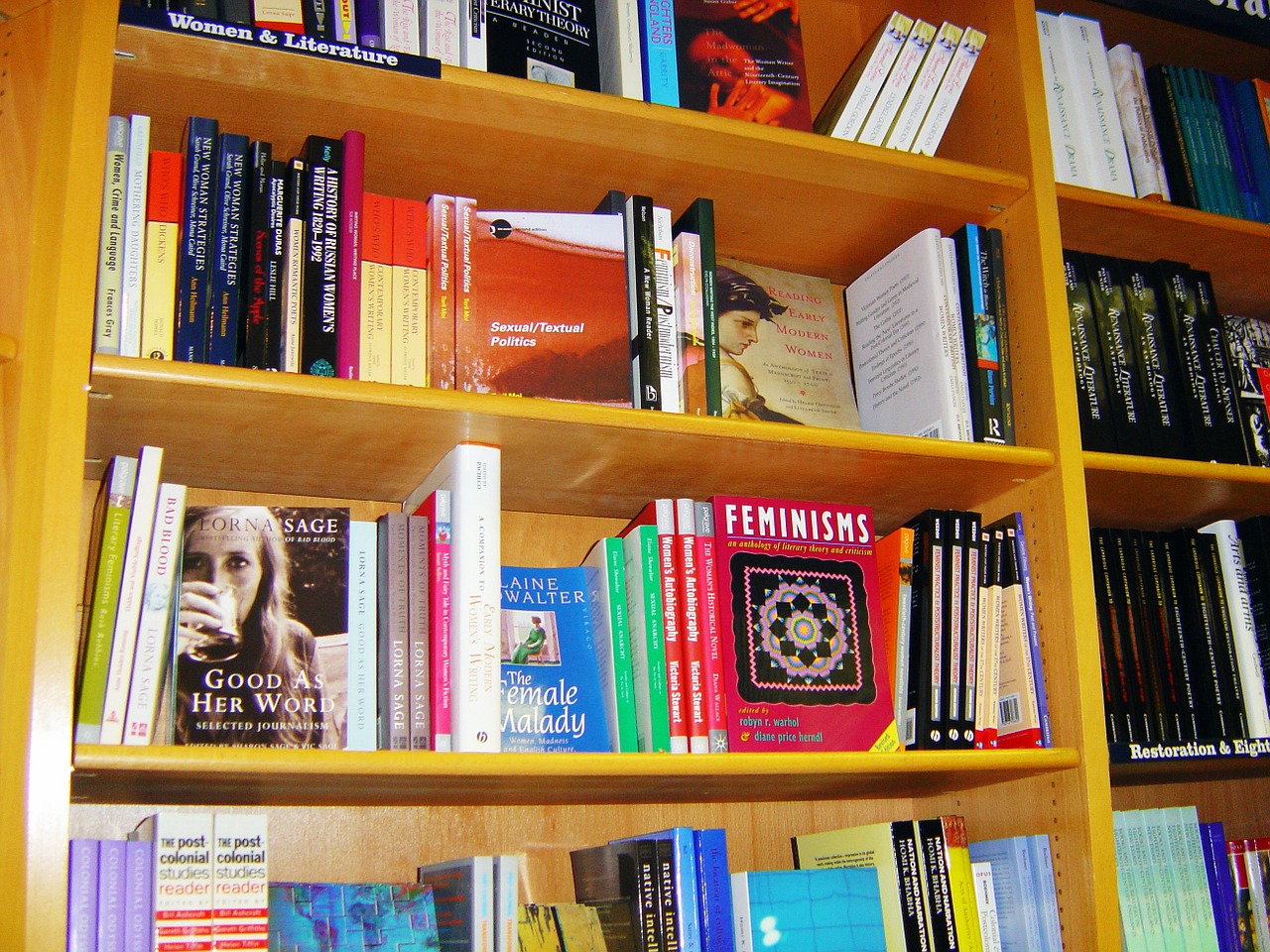 11books-261228_1280.jpg