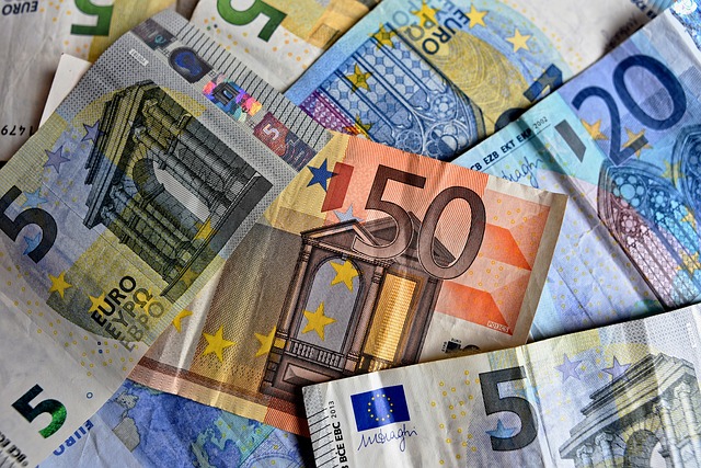 money-3481699_640.jpg