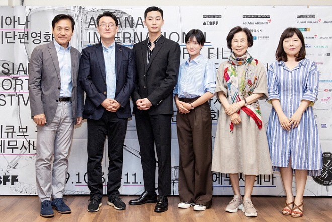 AISFF2019_기자회견 단체.jpg