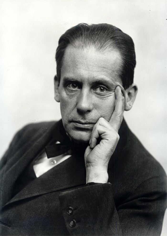 [크기변환]WalterGropius-1919.jpg
