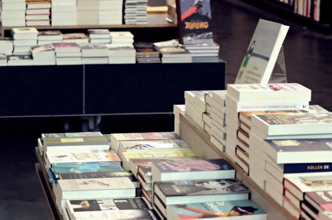 [포맷변환][크기변환]library-4317851_1920.jpg