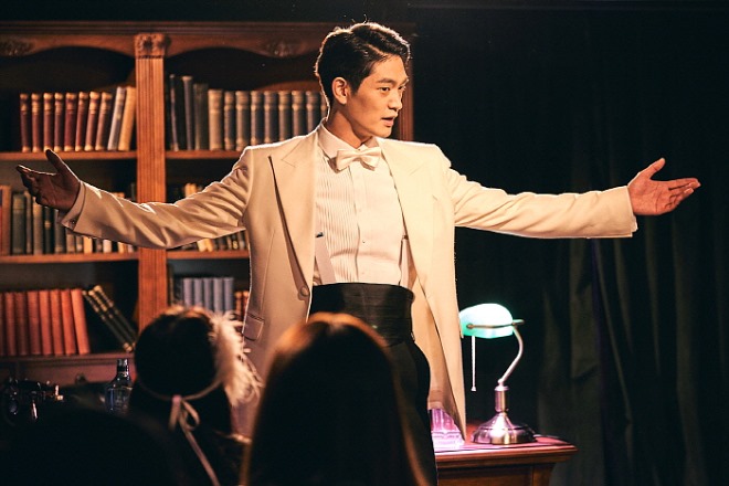 [위대한 개츠비] 공연사진_제이 개츠비 역_강상준(제공.마스트엔터테인먼트).jpg