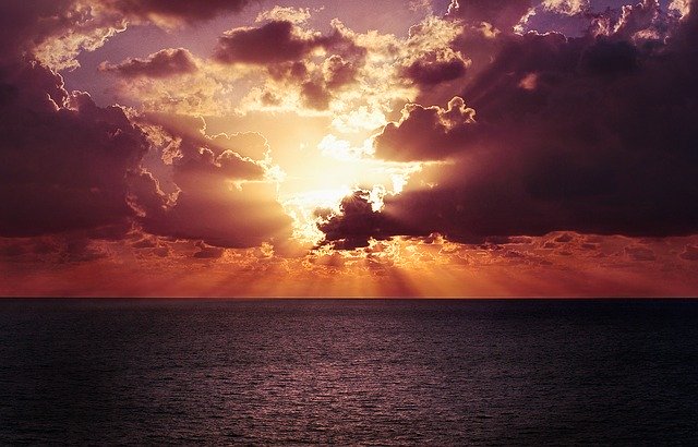 horizon-768759_640.jpg