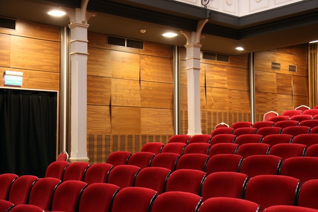 460562130_aXFAGpH8_auditorium-chairs-comfortable-concert-269140_28129[1].jpg