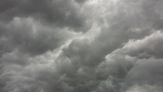 [꾸미기][크기변환]사본 -storm-clouds-426271_1920.jpg
