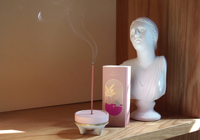 incenseStick_sandalwood_0.jpg