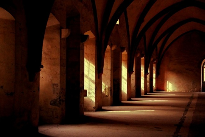 [크기변환]monastery-569368_1920.jpg