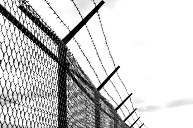 [크기변환]barbed-wire-1589178_1280.jpg