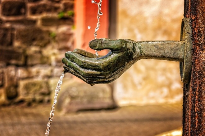 fountain-3412242_960_720.jpg