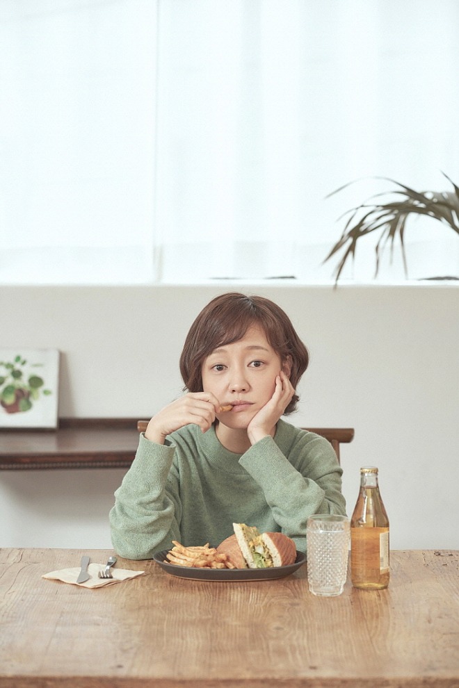 (홍보사진)연극_1인용 식탁_의기소침한 1인 식탁.jpg